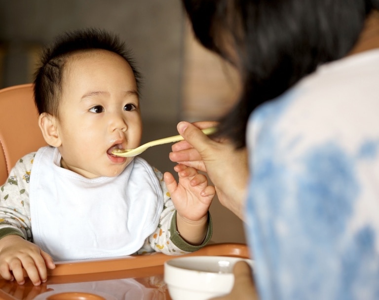 Tekstur dan Takaran MPASI Bayi 9 Bulan yang Perlu Bunda Ketahui